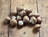 Chestnut Button Mushrooms, Peat-Free, Organic (150g)