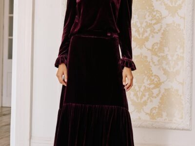 Eva Velvet Skirt | Berry