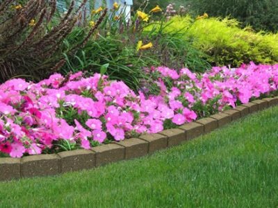 L120cm Recycled Rubber Garden Edge Border Earth